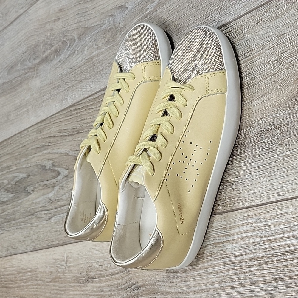 Sam Edelman Size 3 Yellow and Gold Aubrie Mini Sneakers